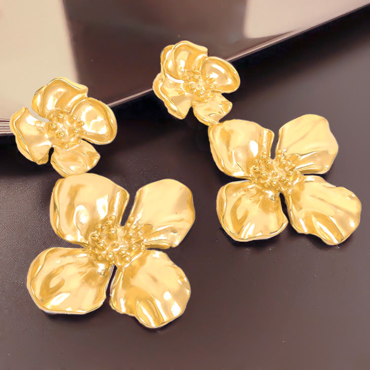 Lady Gold Flower Earrings