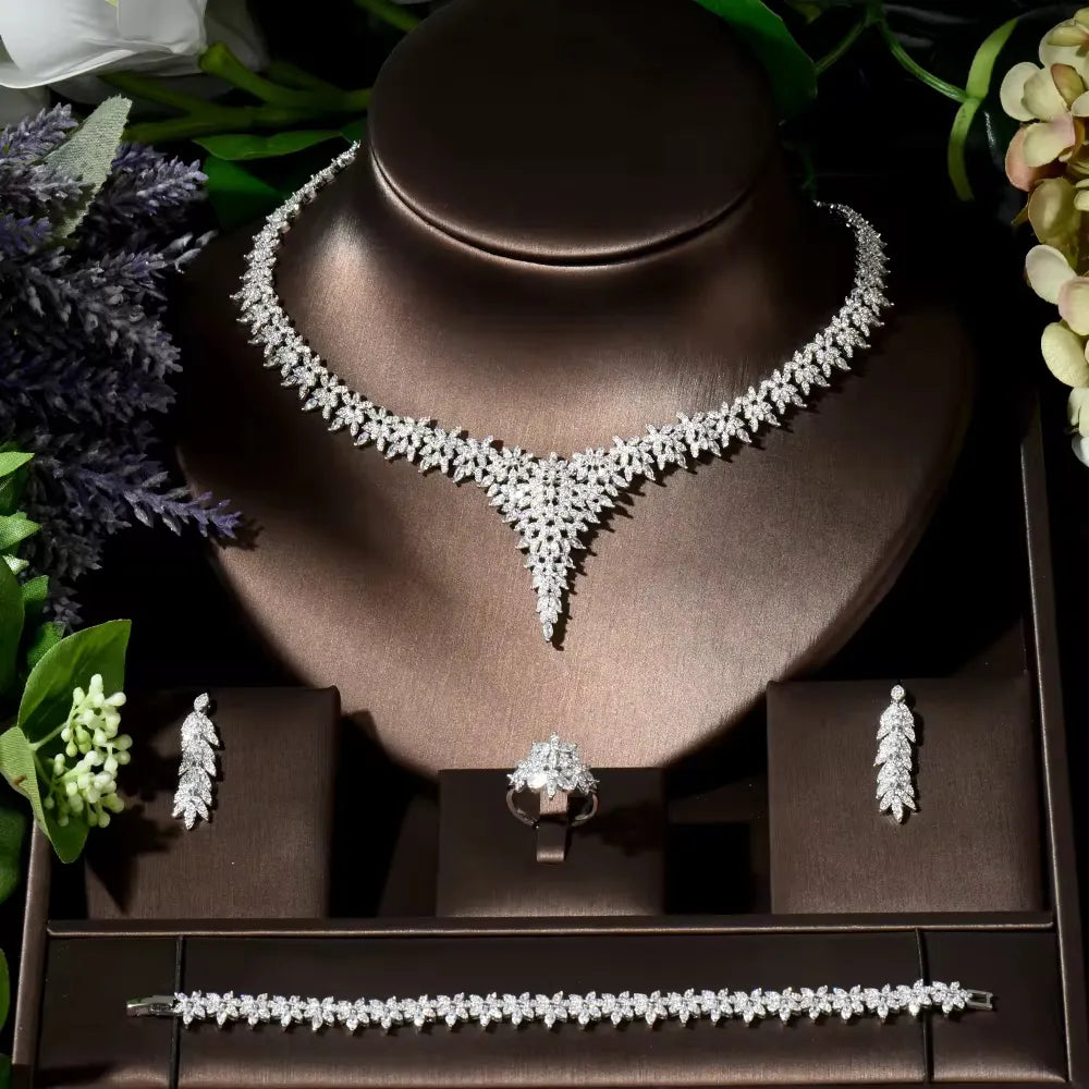 Gorgeous Leaf Design Jewelry Set