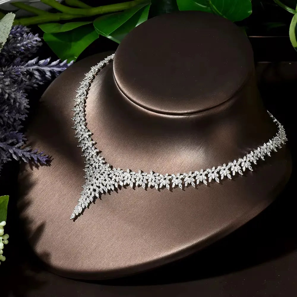 Gorgeous Leaf Design Jewelry Set