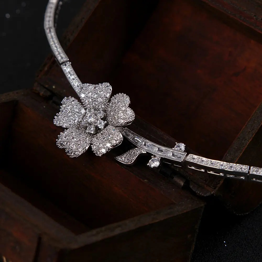 Beautiful Flower Design Jewelry Sets