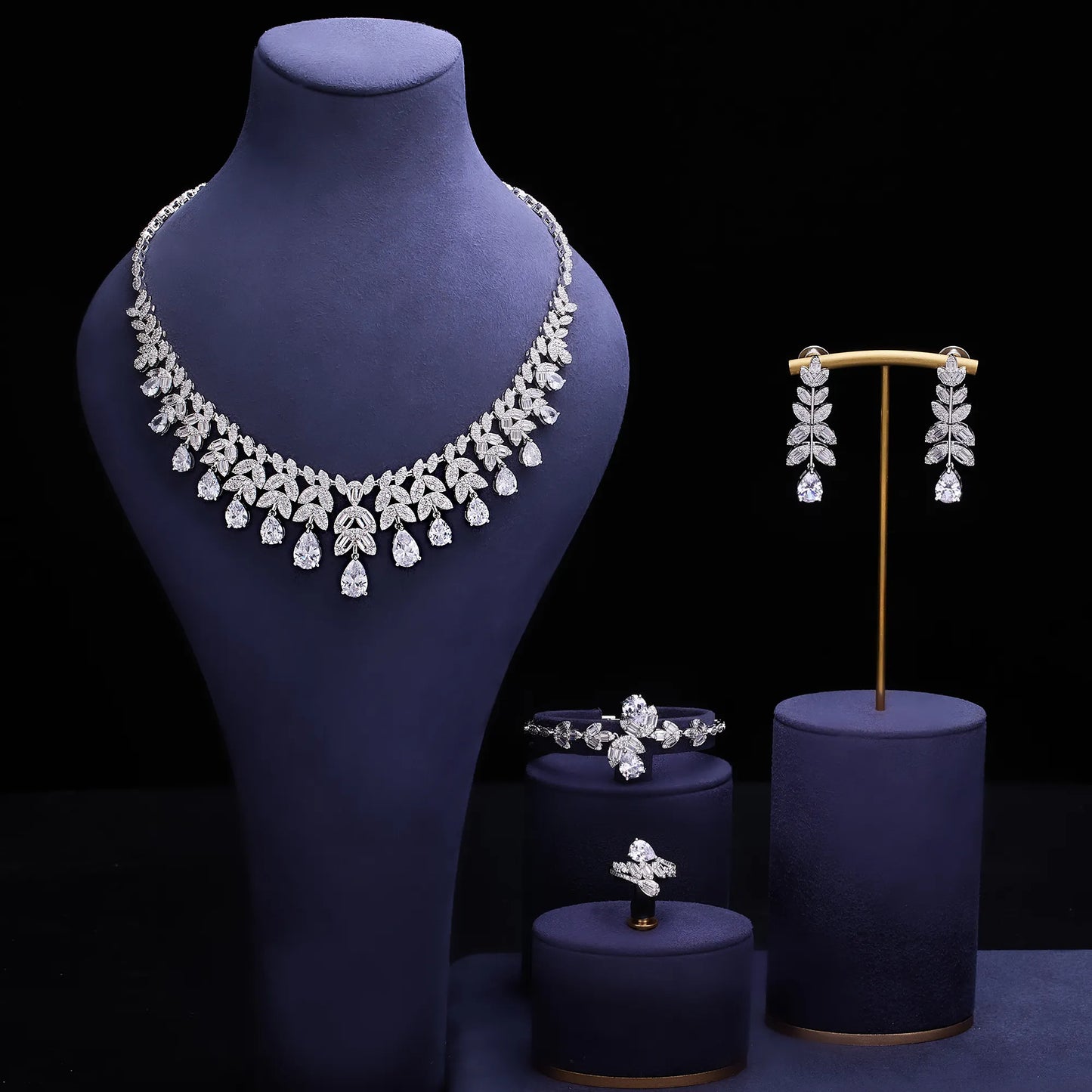 Luxurious Sparkling Tassel Jewelry Set