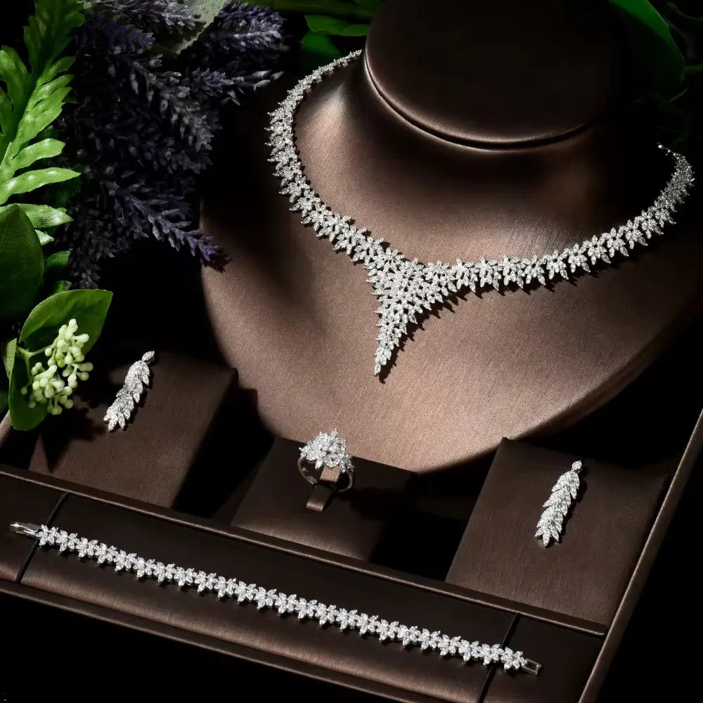 Gorgeous Leaf Design Jewelry Set