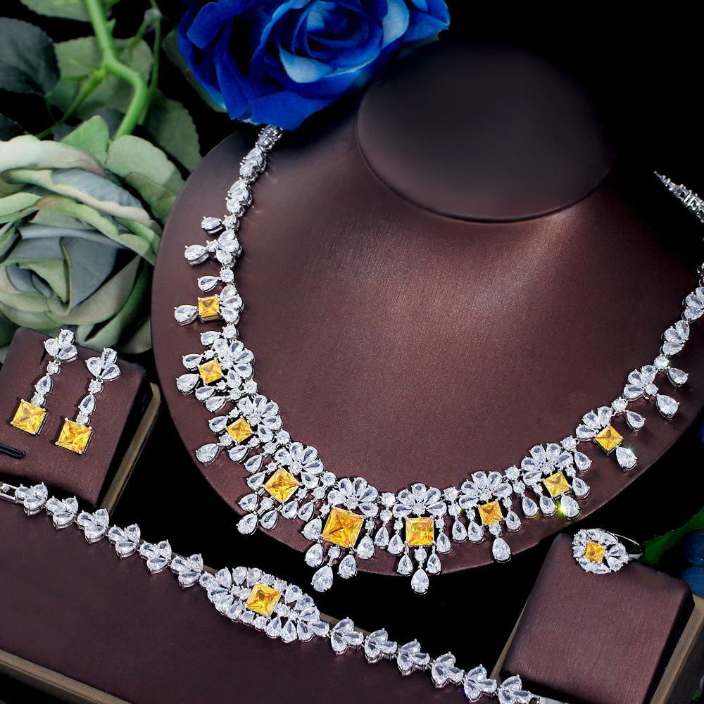 Golden Diamond Teardrop Floral Jewelry Set