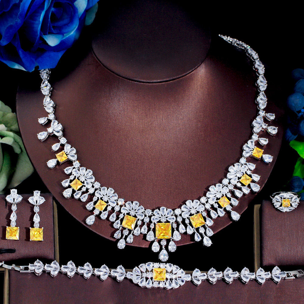 Golden Diamond Teardrop Floral Jewelry Set