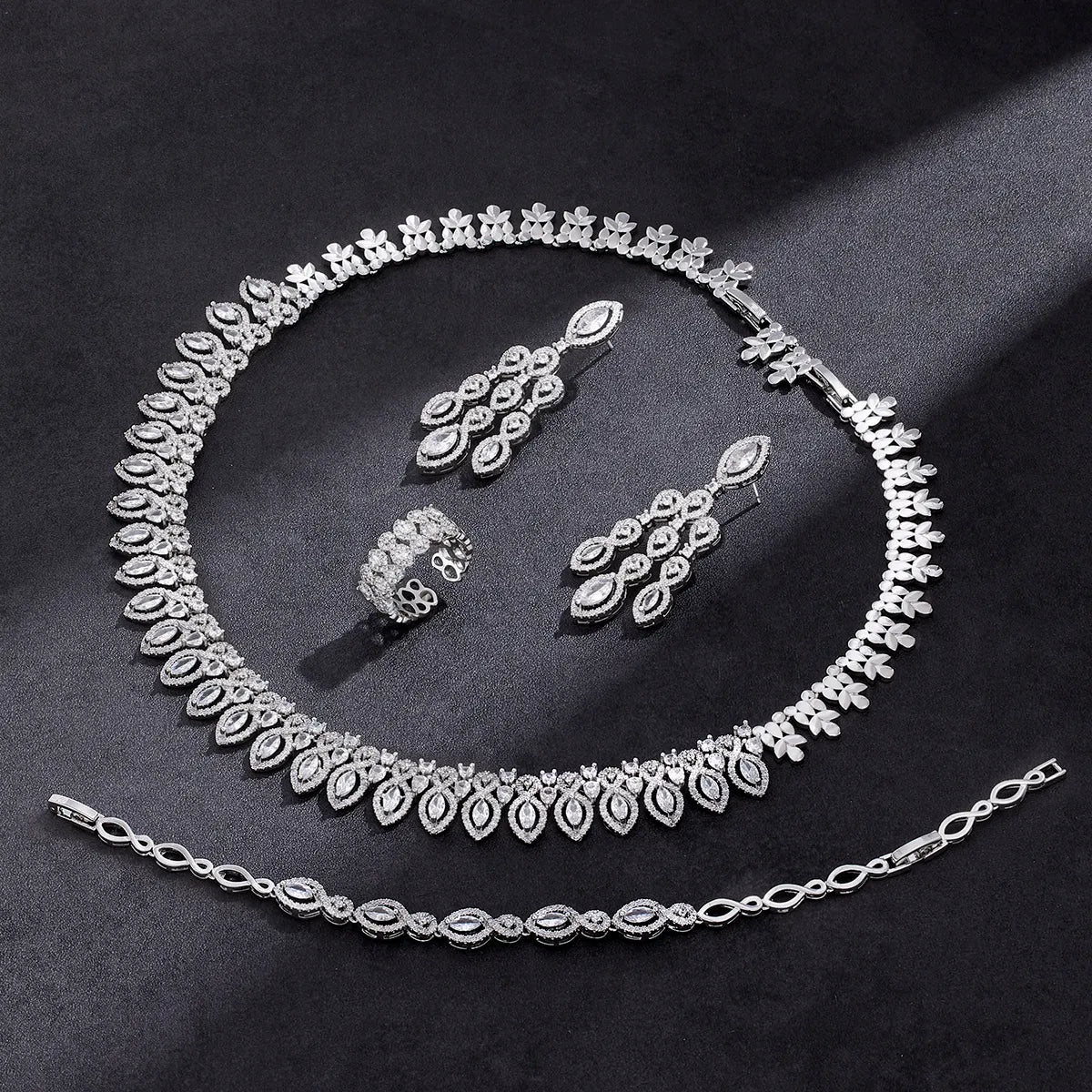 Luxury Leaf-Shaped Zirconia Jewelry Set