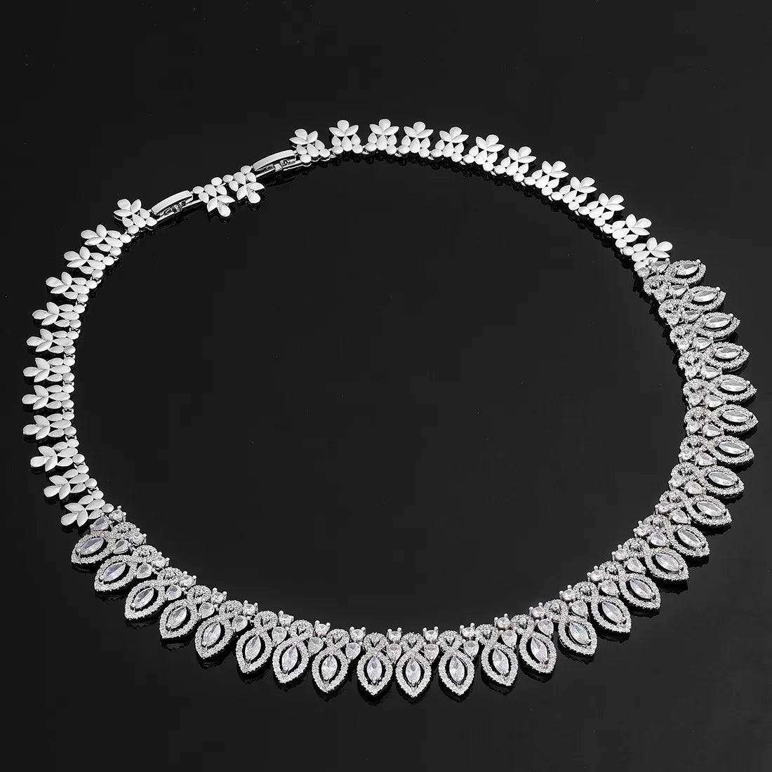 Luxury Leaf-Shaped Zirconia Jewelry Set