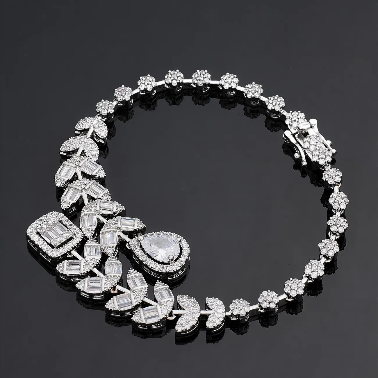 Luxurious Royal-Style Diamond Jewelry Set