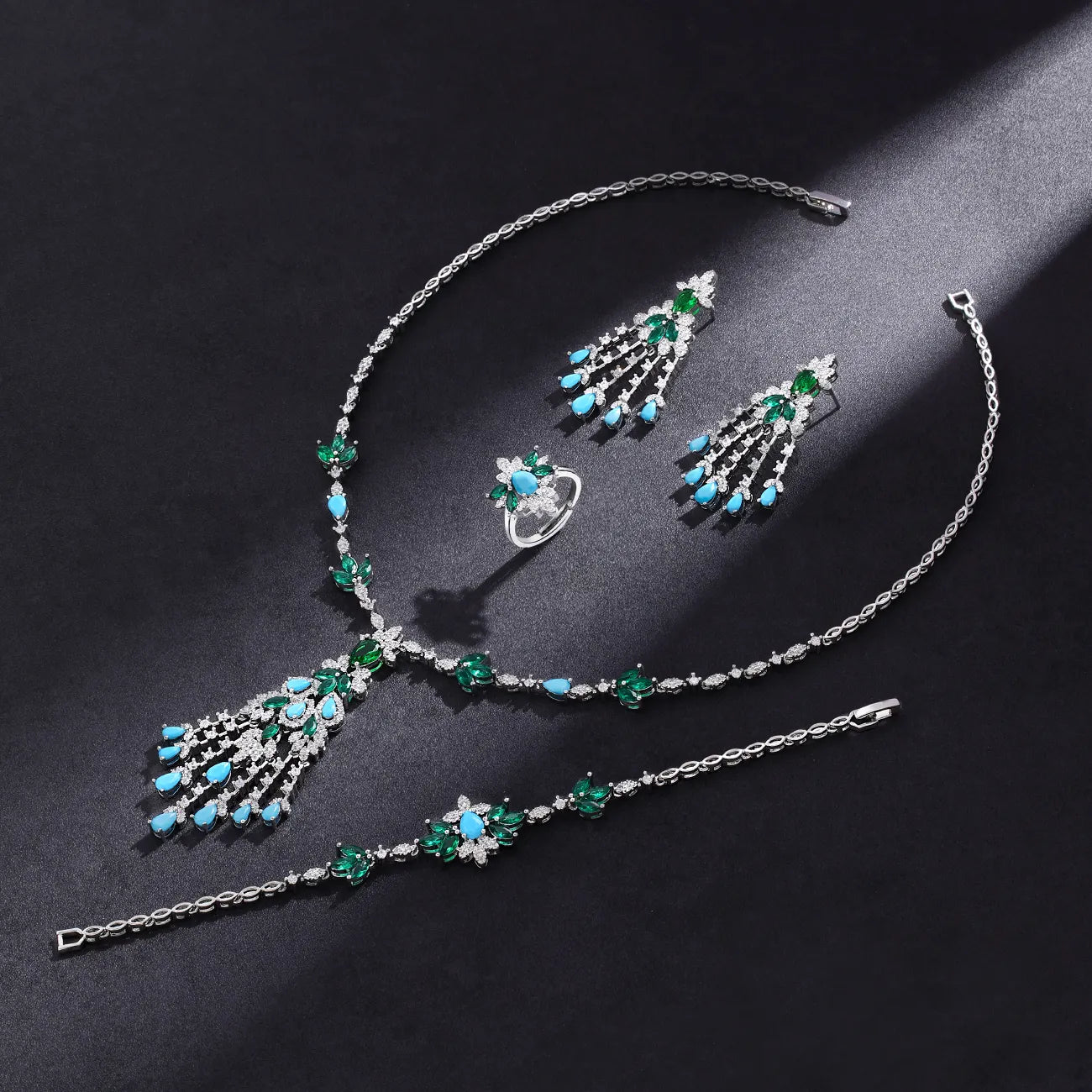 Luxurious Blue and Green Gemstone Waterdrop Pendant Jewelry Set