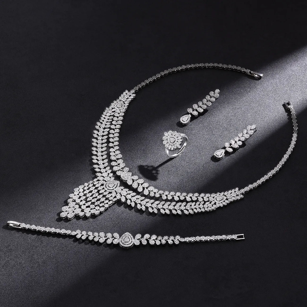 Luxurious Diamond-Embedded Vintage Jewelry Set