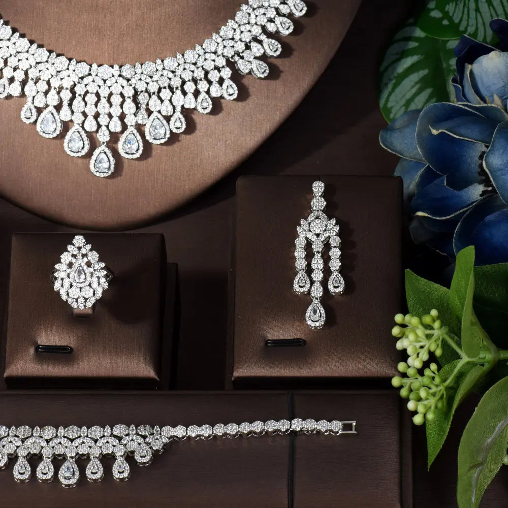 Luxurious Elegant Teardrop Zircon Jewelry Set