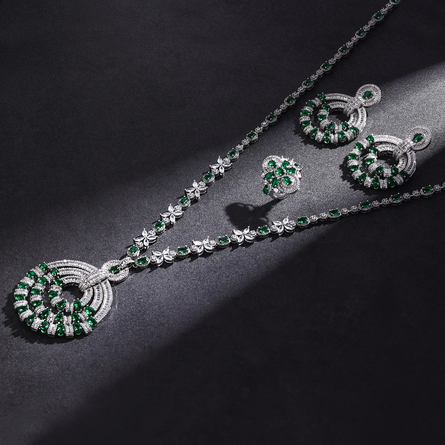 Dazzling Emerald Luxury Jewelry Set