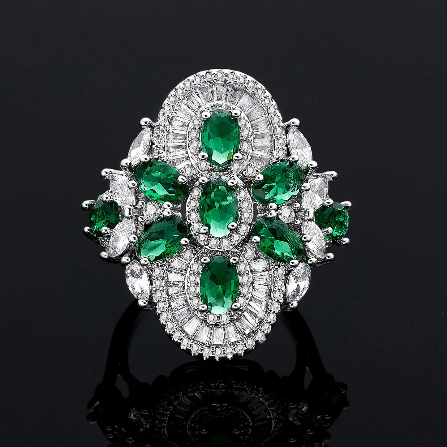 Dazzling Emerald Luxury Jewelry Set