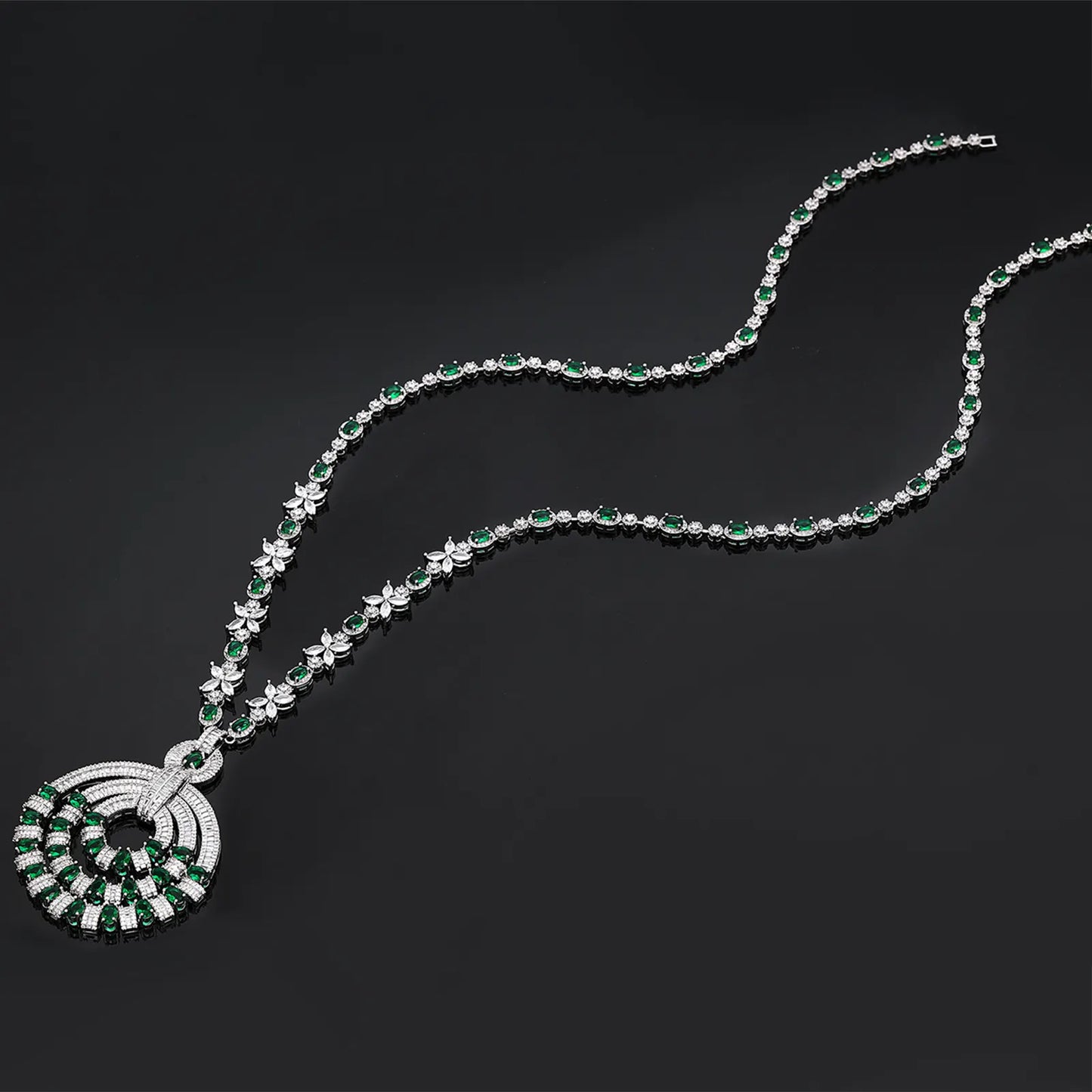 Dazzling Emerald Luxury Jewelry Set